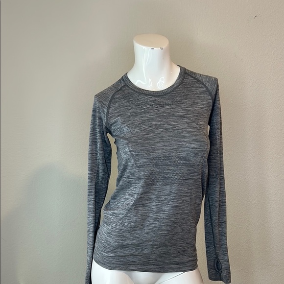 Lululemon Athletica Gray Fitted Long Sleeve Tee - Picture 1 of 10